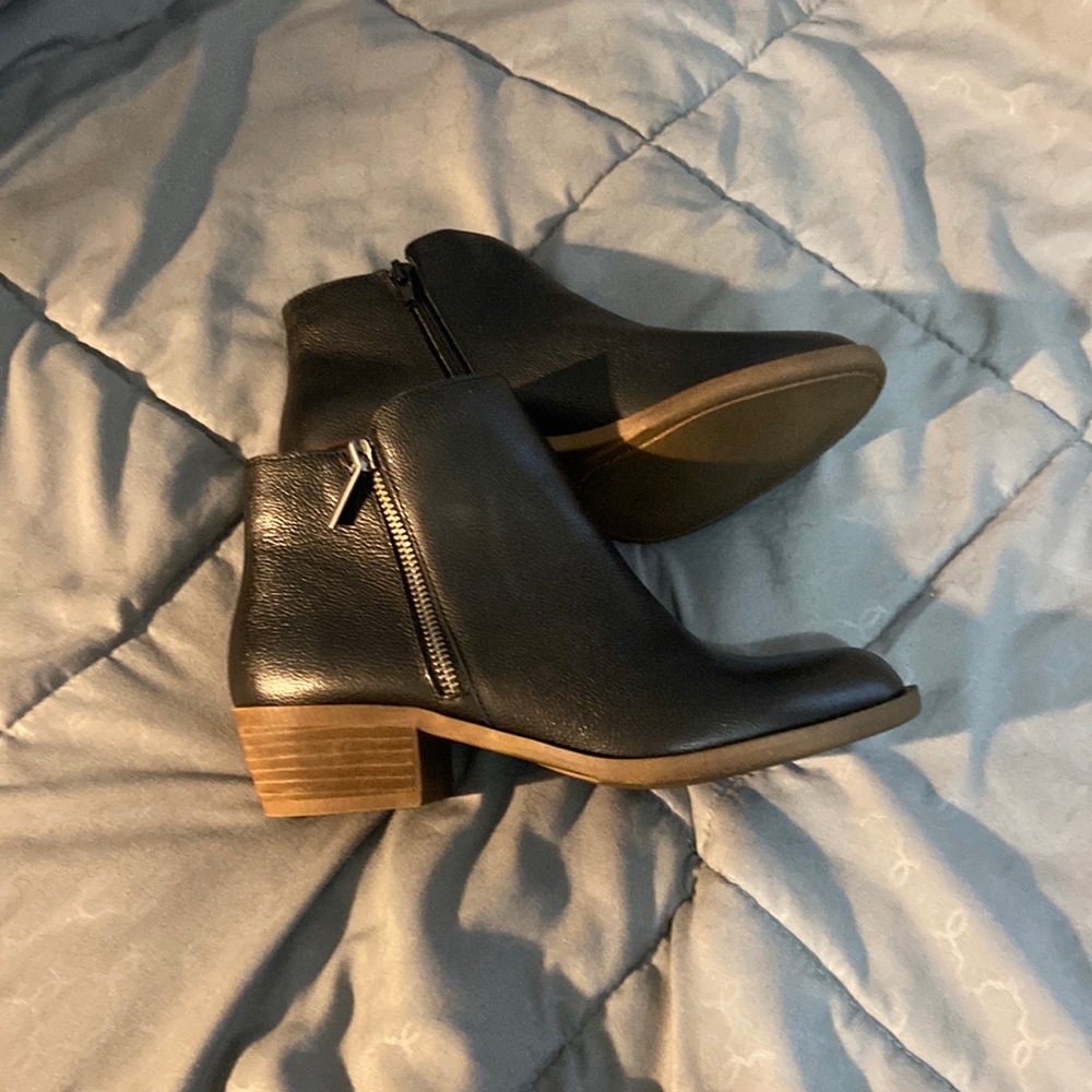 Kelsie Black Ghita Ankle Boots